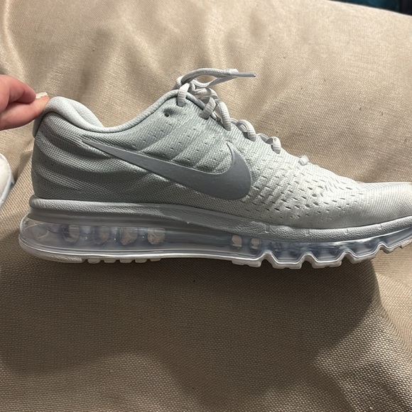 Nike Air Max 2017 - Picture 4 of 9